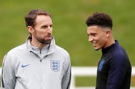 Alison southgate with her children (photo: Rio Ferdinand Accuses Gareth Southgate Of Small Team Mentality After Jadon Sancho Claim Mirror Online