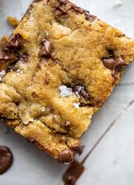 chocolate chip cookie bars brown
