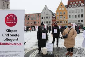 Der bundestag hat merkels „notbremse beschlossen.was das bedeutet: Corona Lockdown Augsburger Unternehmer Protestieren Augsburg B4b Schwaben