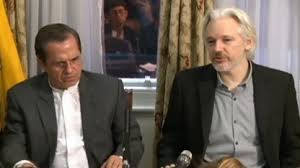 April, wurde julian assange aus der ecuadorianischen botschaft heraus verhaftet. Wikileaks Grunder Julian Assange Will Botschaft Bald Verlassen Golem De