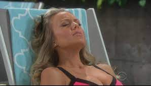 Naked Melissa Ordway in The Young and the Restless < ANCENSORED