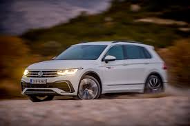 Huge sale on tiguan volkswagen now on. 2021 Volkswagen Tiguan 1 4 Tsi Ehybrid 245 Ps R Line Dokimh Times Texnika Caranddriver Gr