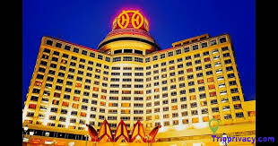 The world's largest hotel first world hotel is adjoined to the first world plaza, which boasts 500,000 sq feet of indoor theme park, shopping centre and food galore. The 5 Best Luxury Hotels In Genting Highlands Malaysia Tripprivacy