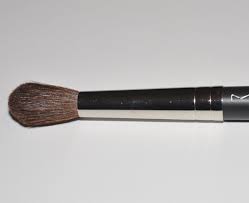 mac 225 large tapered blending brush