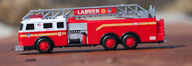 Fdny manhattan fire station engine 7, ladder 1, battalion 1. Daron Vintage Fdny Ladder Truck Model Rt8801