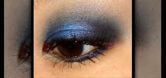 royal blue smoky eye makeup look