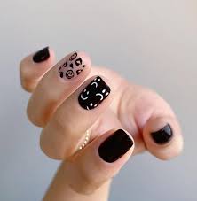 the 15 best black nail designs that are