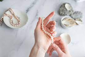 how to gently clean pearl jewelry