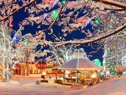 17 best christmas light displays in the
