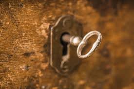 Just ask anyone who has ever found himself accidentally locked out of a pantry or bedroom with no practical way to open the lock from the outside. How To Pick A Skeleton Key Lock 3 Super Easy Ways Upgraded Home