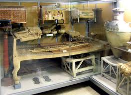 Museo Egipcio de Turín - Página 2 Images?q=tbn:ANd9GcSzSIuYrPpk4VJkGbvzHZ8Re5evID1_dXS1tpuB3bByoheHU9bm