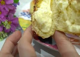 Ambil plastik es besar pertama, lalu masukan semua bahan a. Resep Cream Cheese Garlic Bread Roti Ala Korea 6 Langkah Yang Mudah