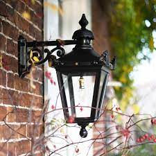 Standard Victorian Top Fix Wall Lantern
