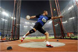 elite discus throwers how tall are