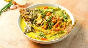 Cari resep masakan gulai kepala ikan kakap khas padang dengan mudah ya. Resep Gulai Ikan Mas Khas Padang Lifestyle Fimela Com