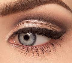 cut crease the new beauty trend