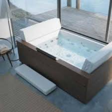 Diese badewanne aus einem katalog ist aus robinienholz und hat mich. Wellness In Eignen Garten Gartenduschen Whirlpool Badewannen Spa