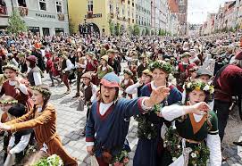 Bei dem vierwöchigen spektakel wird die vermählung des herzogsohns. Landshut Schon 1 600 Bewerbungen Fur Landshuter Hochzeit Eingegangen Landshut Idowa