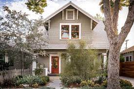 what is a craftsman house