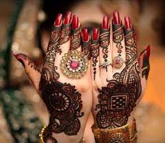 role of a bridal mehandi artist in