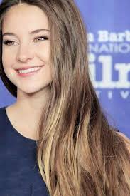 Brought up in simi valley, california, woodley began modeling at the age of four and began acting professionally in minor television roles. The Lovely And Beautiful Shailene Woodly She Looks Like Lana Del Rey Here And Im In Love With Lana Soooo This I Shailene Woodly Shailene Woodley Shailene