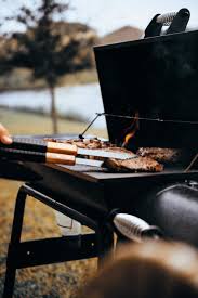 how to clean gas and charcoal grills