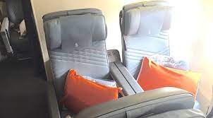 review singapore airlines 777 300er in