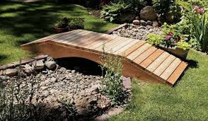 Build A Garden Bridge From Pallets