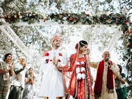an intimate hindu wedding amid the
