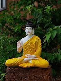 buddha statue large garden outdoor