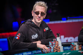 elky takes enormous chip lead into one