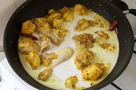 Menu simple saya hari ni ayam masak lemak cili padi. Ayam Masak Lemak Cili Padi Malaysian Chicken Curry With Bird S Eye Chilli