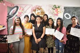 best makeup academy in indore best