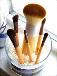 makeup brush holder from a candle jar