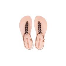 Ipanema Charm Vi Cristina Pedroche Pink Flat Finger Sandals