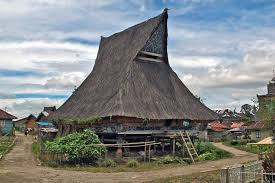 Jabu bolon adalah nama rumah adat suku batak toba. Rumah Adat Batak Sumatera Utara Yang Wajib Kamu Ketahui