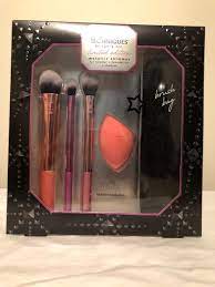 cosmetic brush