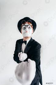 comedy mime artist in gles and