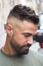 In fact, this hairstyle, which features a cropped back and sides with longer hair on the. 20 Cortes De Pelo Cool Bald Fade Para Hombres Mechas Balayage