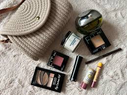 minimalist travel makeup essentials