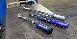 how to use a torque wrench the right way