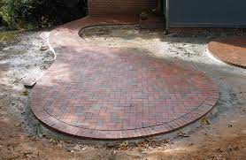 Curved And Round Patios And Walkways