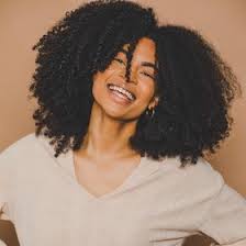 Weaves reinforce the thickness of the hair, that surrounds the face creating a look that can be both chic and sassy, sweet and wild, classy and rude. Kyerra Raquel Kyerraraquel Profile Pinterest