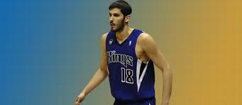 Omri casspi, the first israeli player to break through in the nba, announced his retirement from professional basketball on sunday. Golden State Warriors Sign Omri Casspi Golden State Warriors