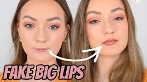 how to make tiny lips look bigger