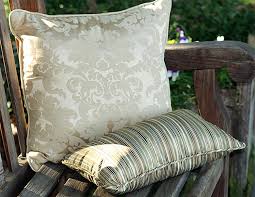 throw pillow size for your decor