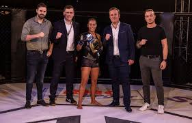 MMA : « Donner les clés », la championne du monde Samantha Jean-François  s'engage contre les violences faites aux femmes