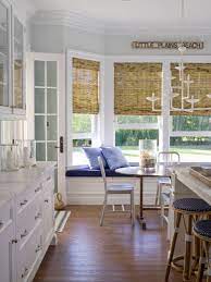 The available treatments for bay windows need some modifications when the treatments will be used for treating the bay windows in the kitchen rooms because the kitchen rooms are oily. 10 Bay Window Treatments To Ponder For Your Panes