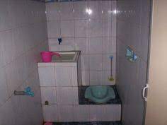 Pintu kamar mandi aluminium ramai digunakan di banyak rumah karena materialnya yang ekonomis dan fungsional. 25 Ide Kamar Mandi Kecil Kamar Mandi Kecil Kamar Mandi Mandi