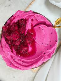 dragon fruit smoothie bowl the hint